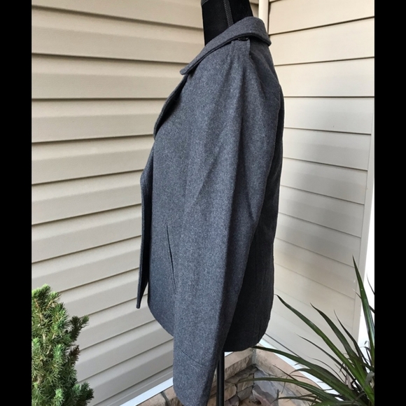 American Eagle Outfitters lined Gray Pea  Coat - Picture 2 of 8